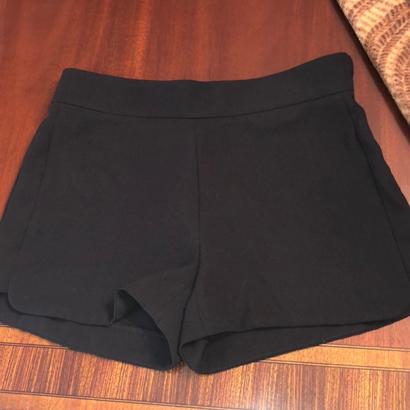 J Crew Black Dress Shorts, size 00 - Picture 1 of 2